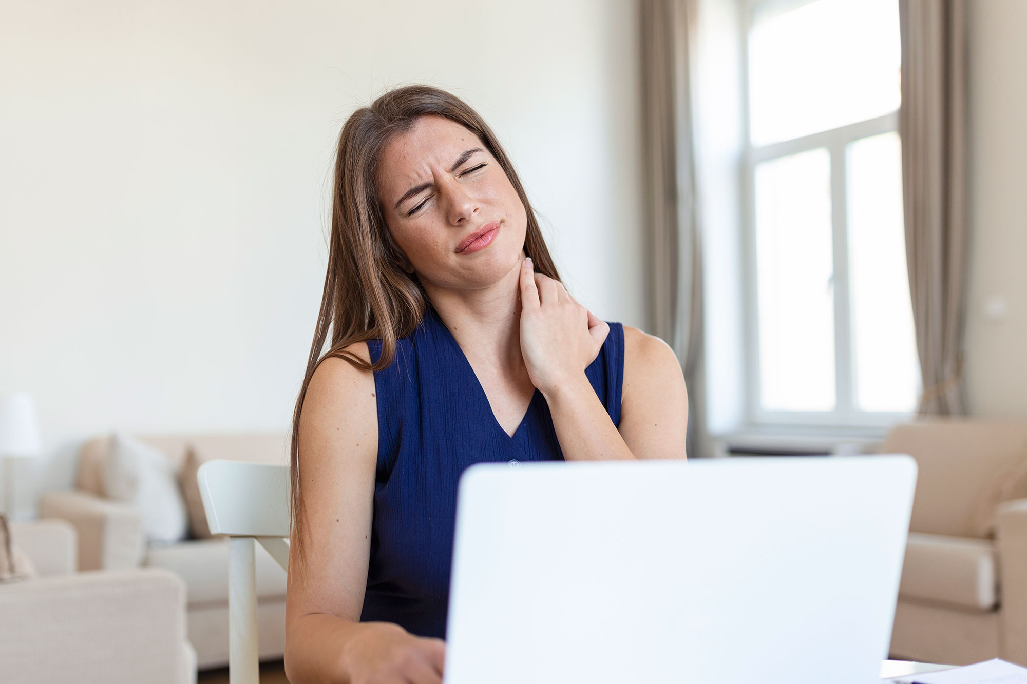 Boyun Fıtığı Nasıl Oluşur? Nedenleri ve Risk Faktörleri